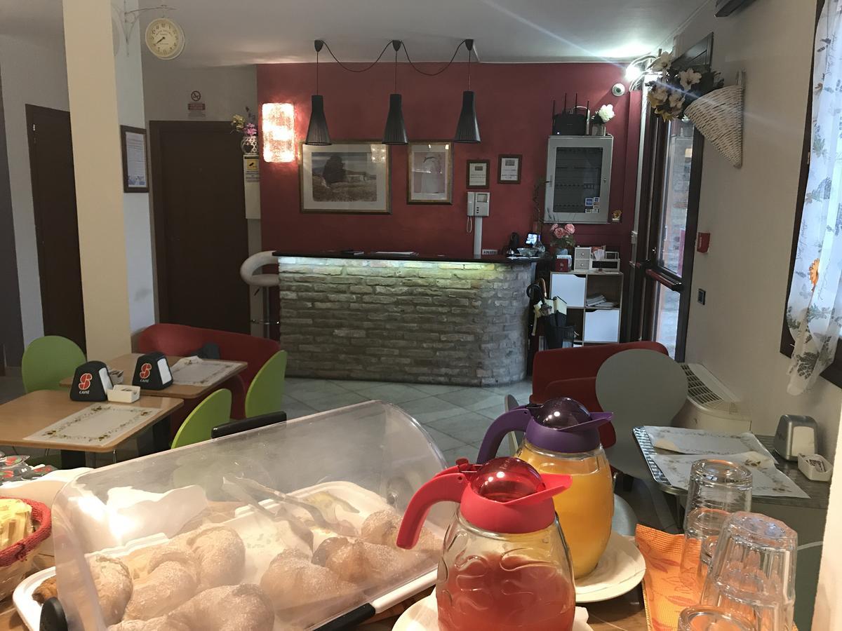 Hotel Le Corti Pitstop Ferrara Kültér fotó