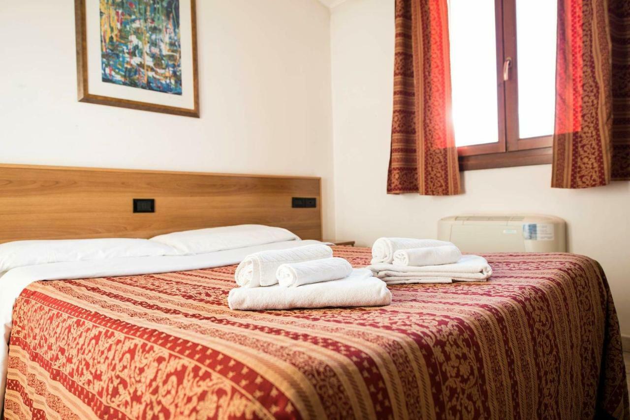 Hotel Le Corti Pitstop Ferrara Kültér fotó